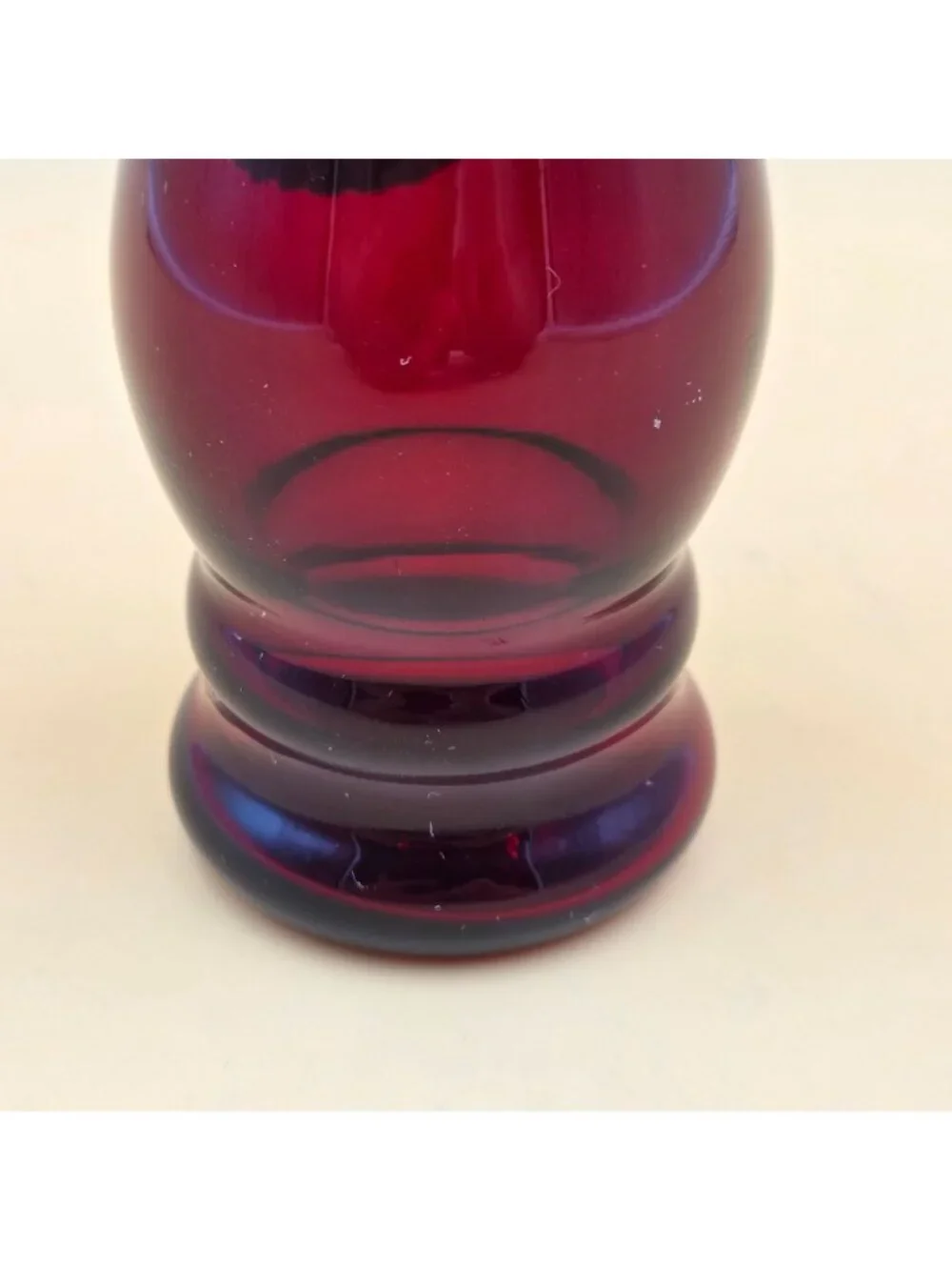 Anchor Hocking Royal Ruby Red Glass Bud Vase Ruffled Rim Original Label